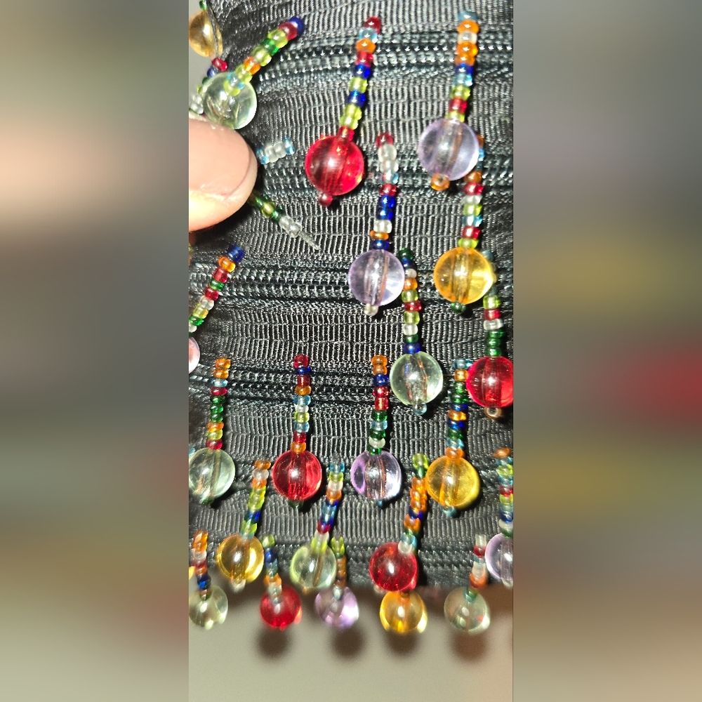 ADORABLE Beaded Small Zipper Bag - Picture 6 of 9